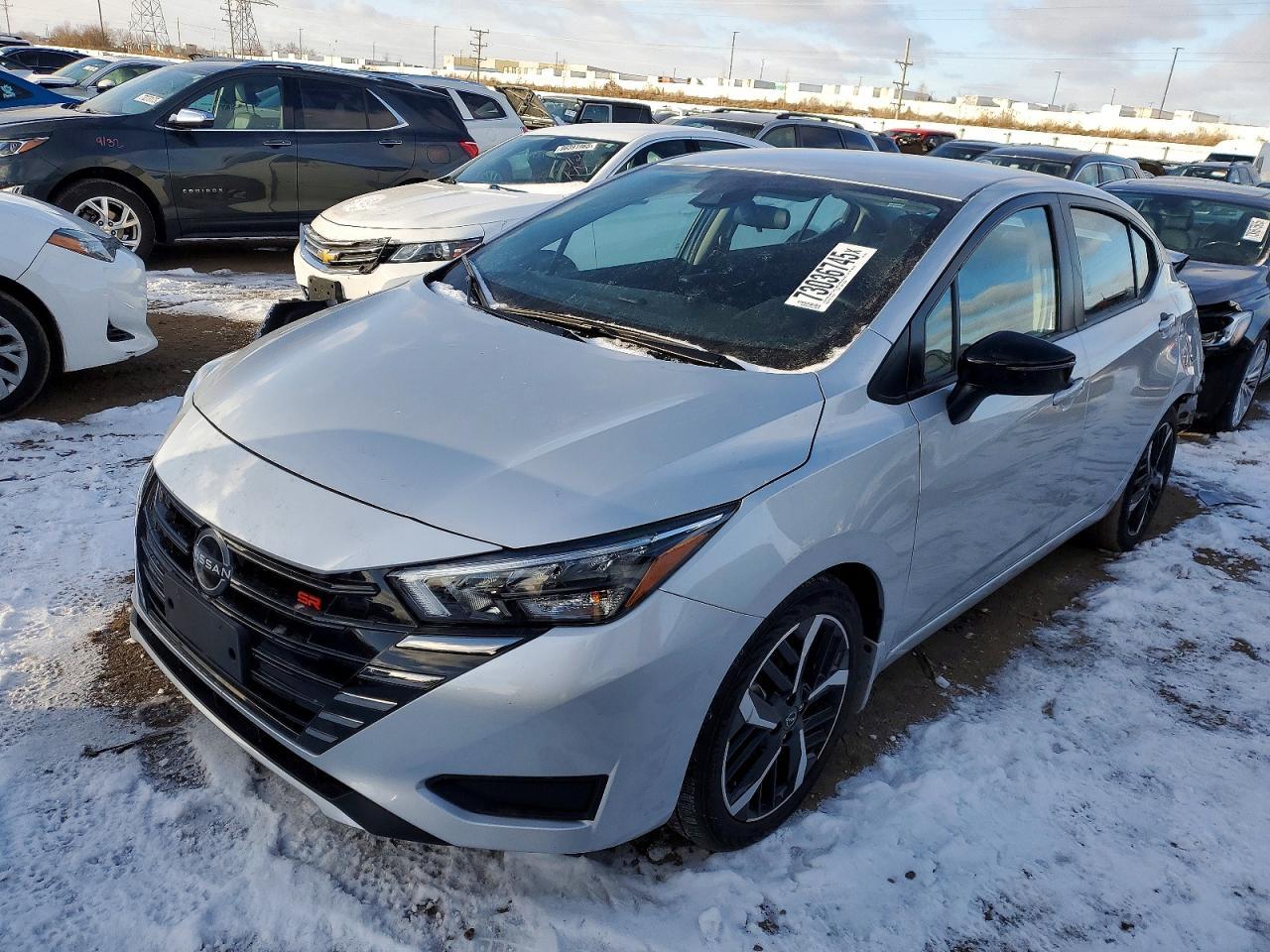 2024 Nissan Versa sr