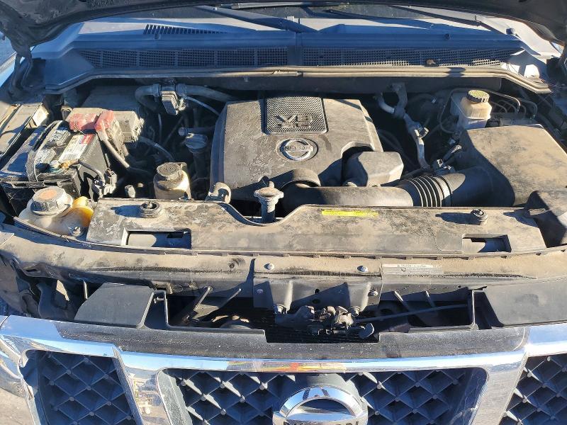 2012 Nissan Armada sv