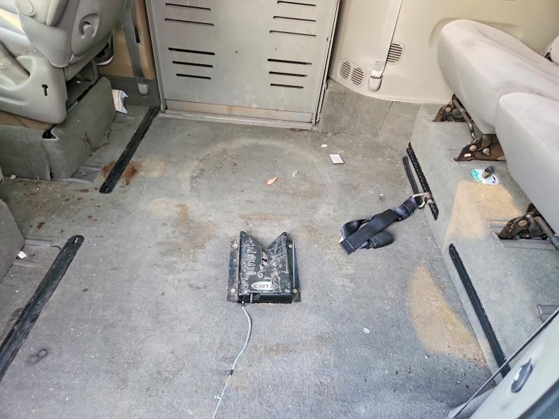 2002 Chrysler Town & Country lx