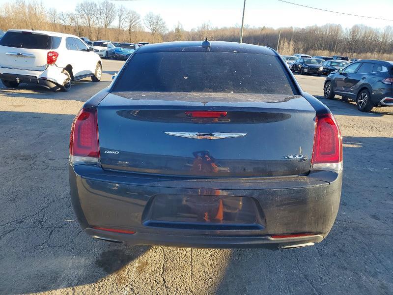 2016 Chrysler 300 s