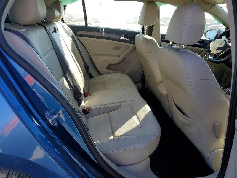 2018 Volkswagen Golf s