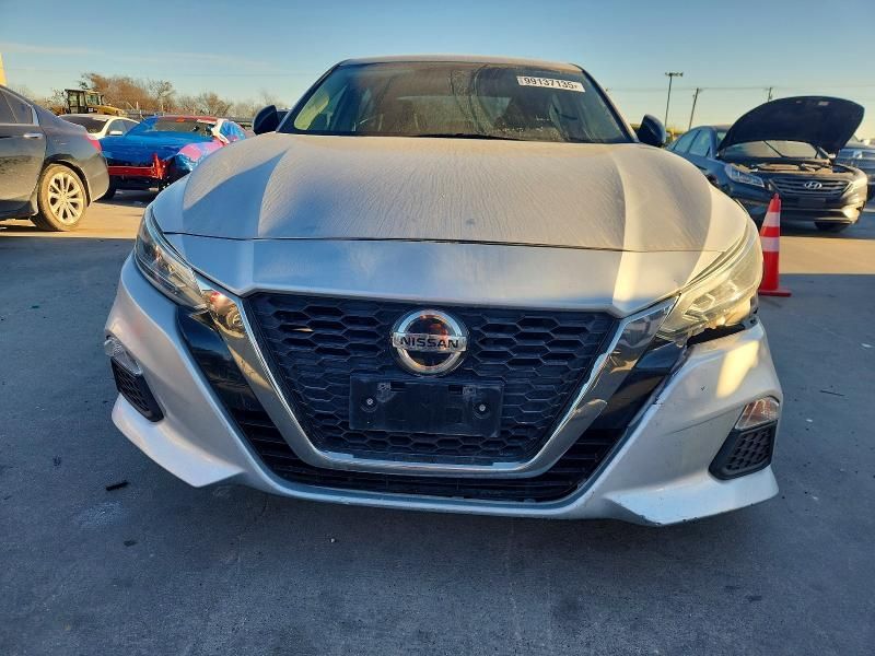 2019 Nissan Altima sr