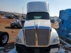 2014 Kenworth T680 Semi Truck