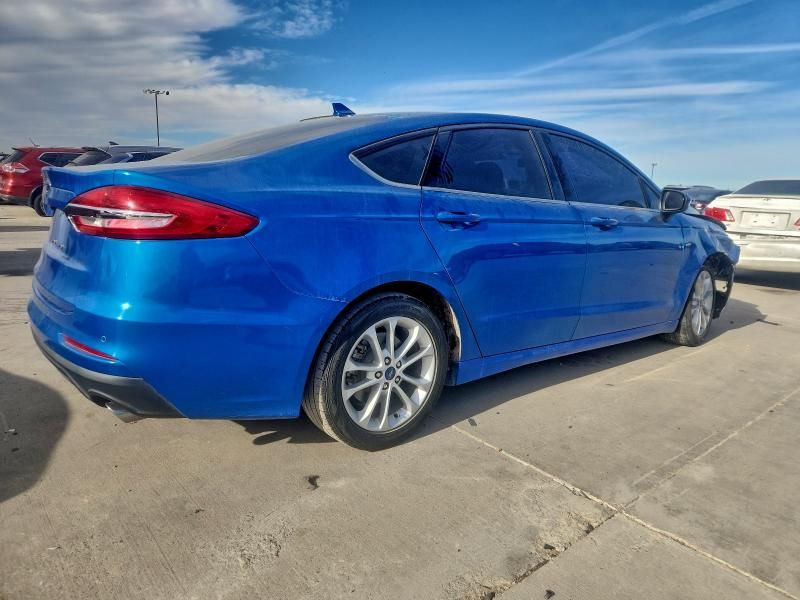 2020 Ford Fusion se