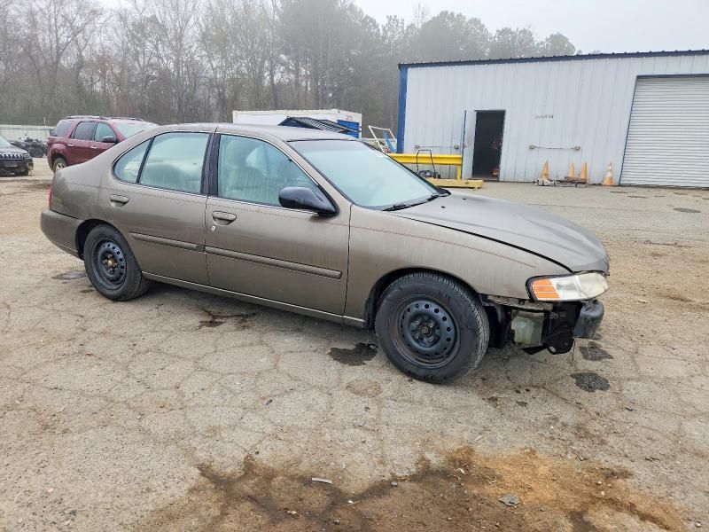 2000 Nissan Altima xe
