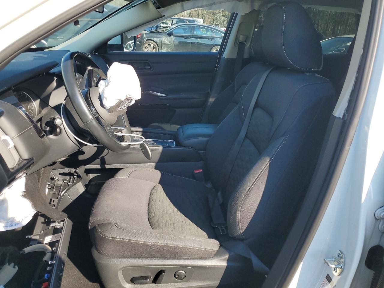 2023 Nissan Pathfinder sv