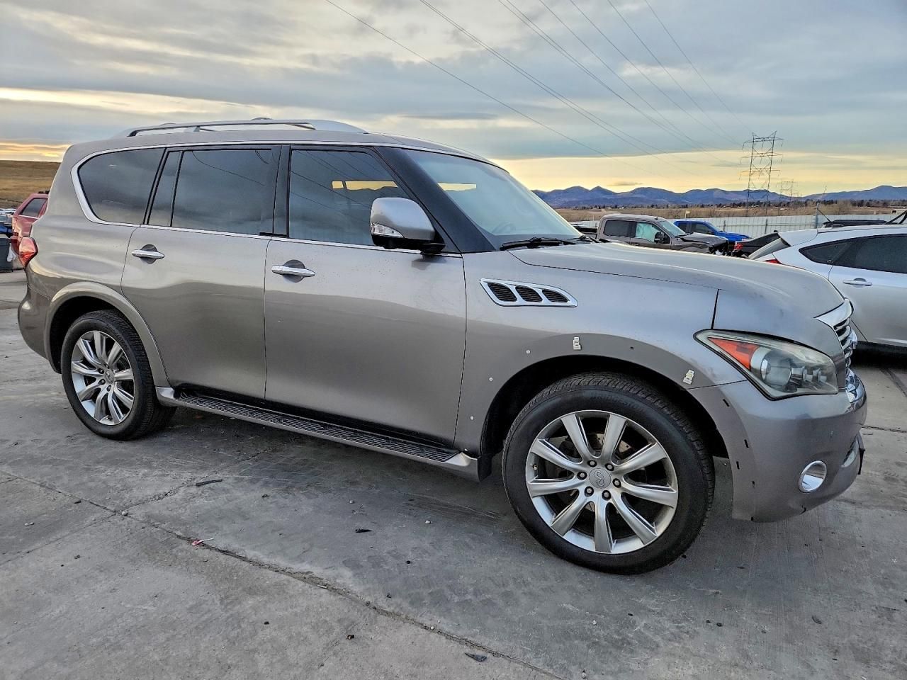2012 Infiniti Qx56