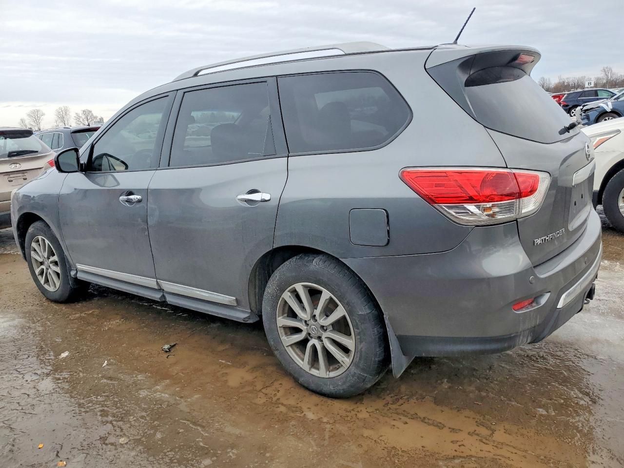 2015 Nissan Pathfinder s