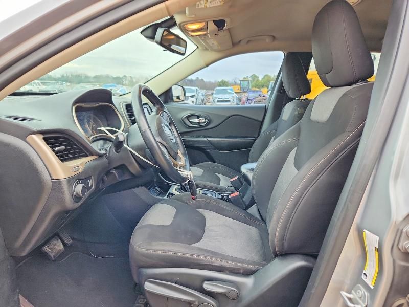 2017 Jeep Cherokee Sport