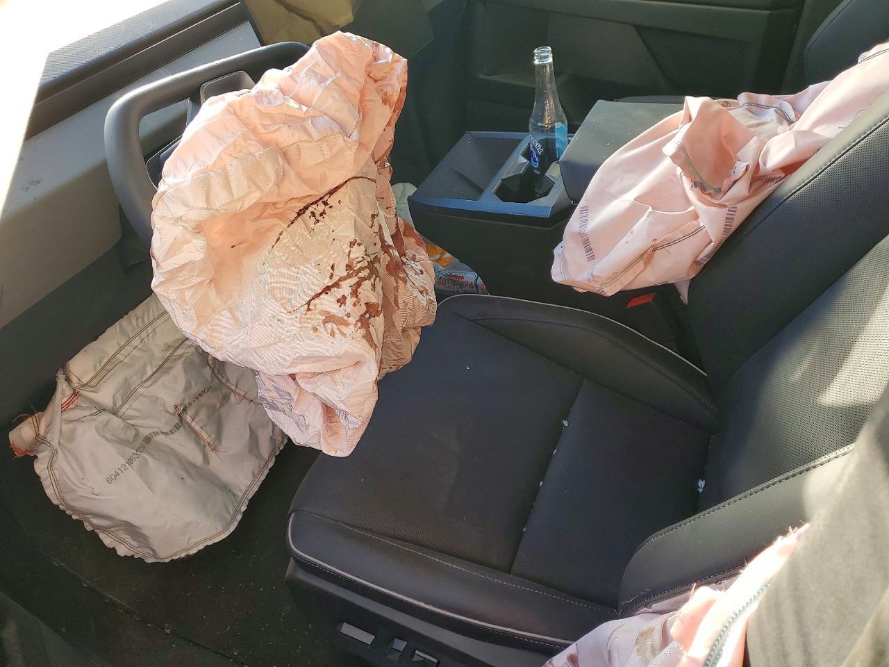 2025 Tesla Cybertruck