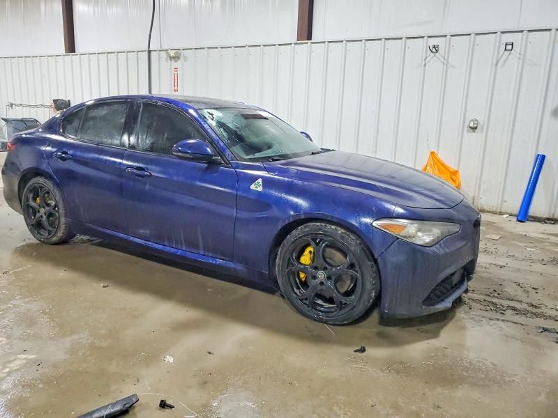 2018 Alfa Romeo Giulia ti Q4