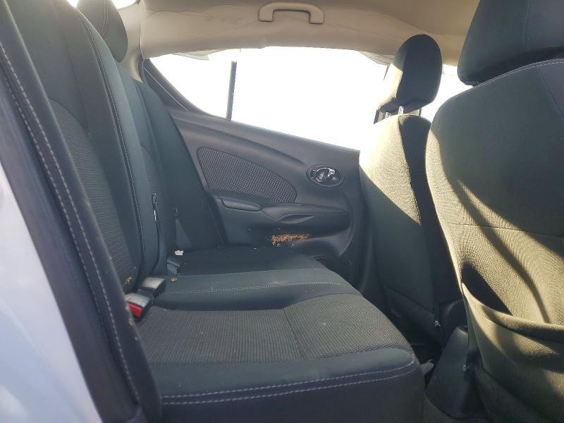2016 Nissan Versa 1.6 sv