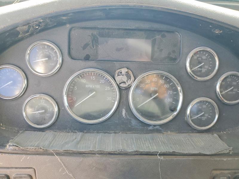 2015 Peterbilt 348 Fuel Truck