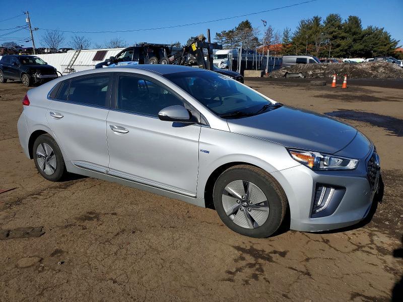 2020 Hyundai Ioniq Hybrid se
