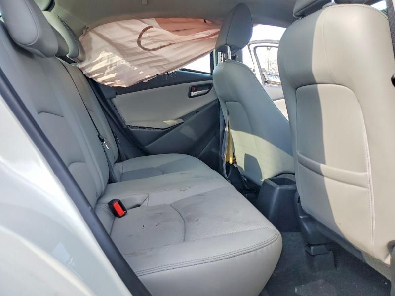 2020 Toyota Yaris le