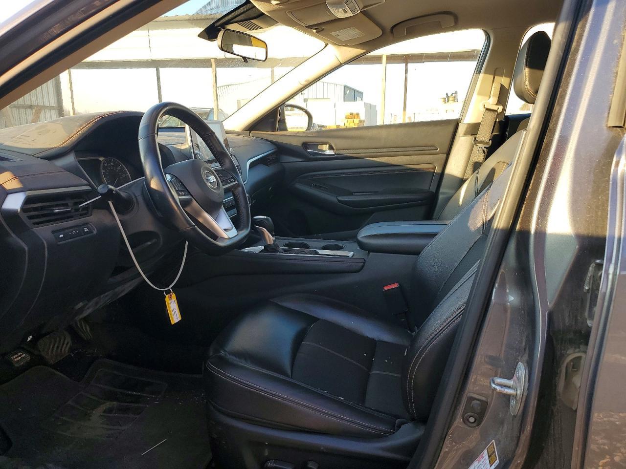 2021 Nissan Altima sr