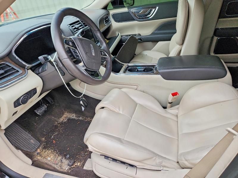 2018 Lincoln Continental Premiere