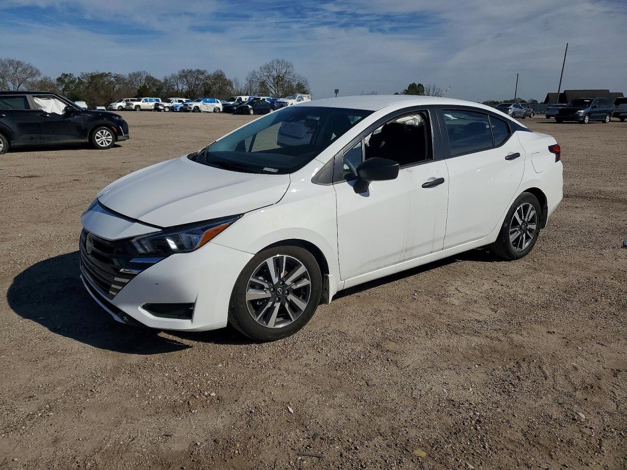 2024 Nissan Versa s