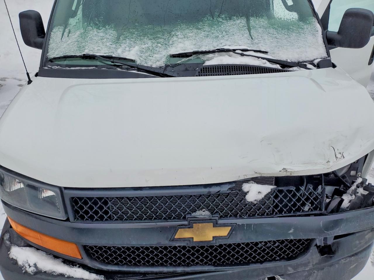 2024 Chevrolet Express G2500