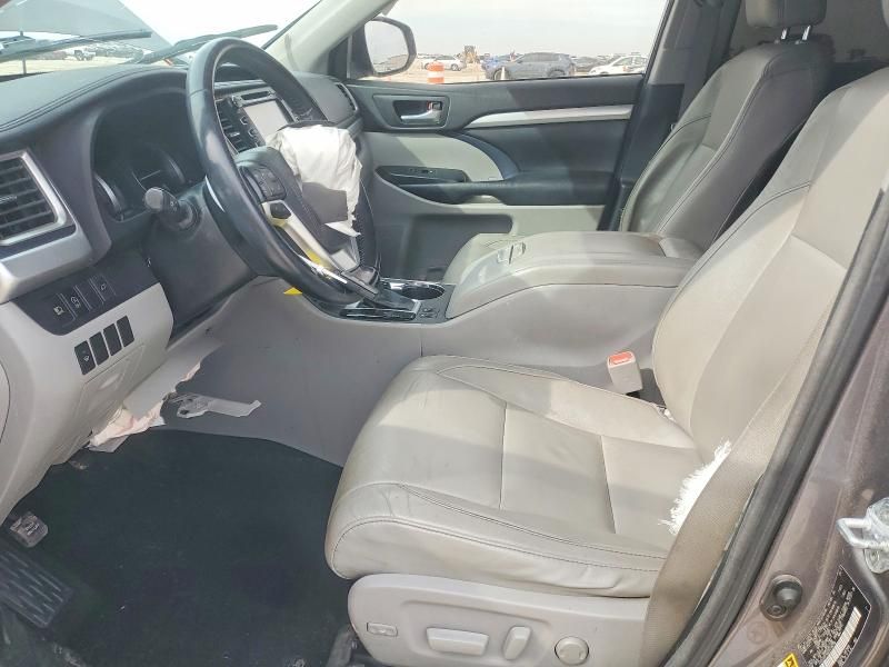 2017 Toyota Highlander se