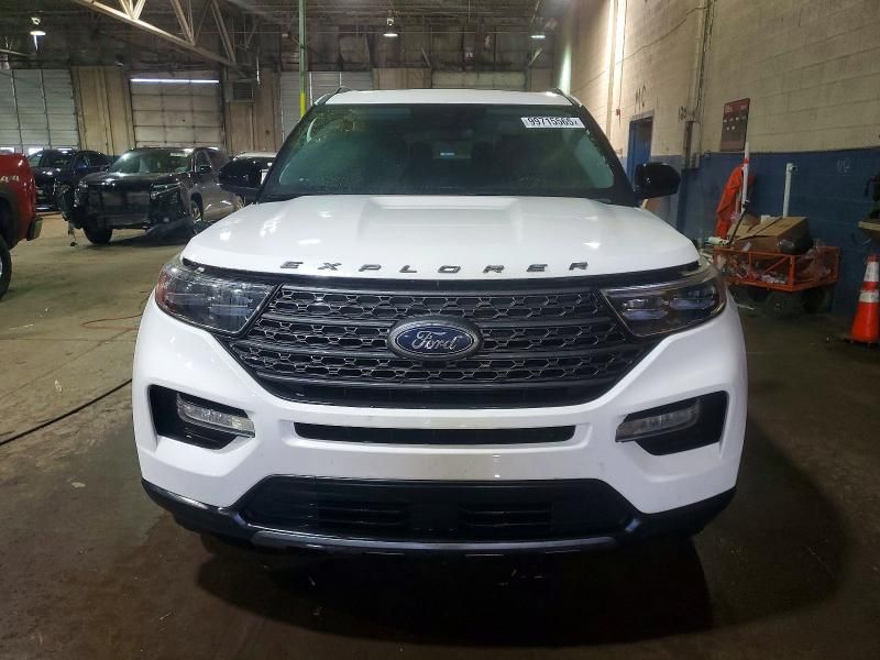 2022 Ford Explorer xlt