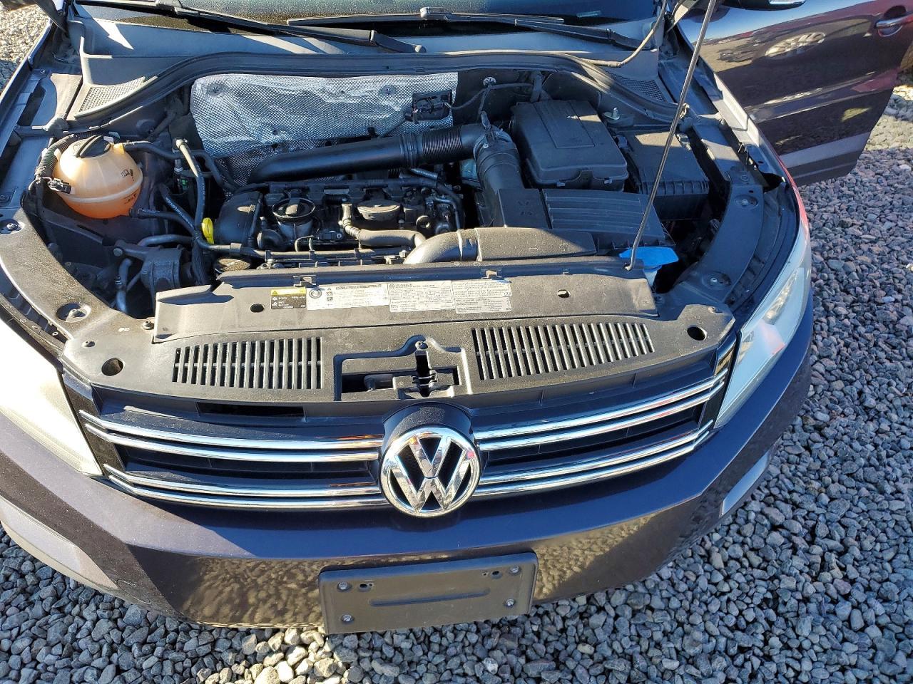 2016 Volkswagen Tiguan s