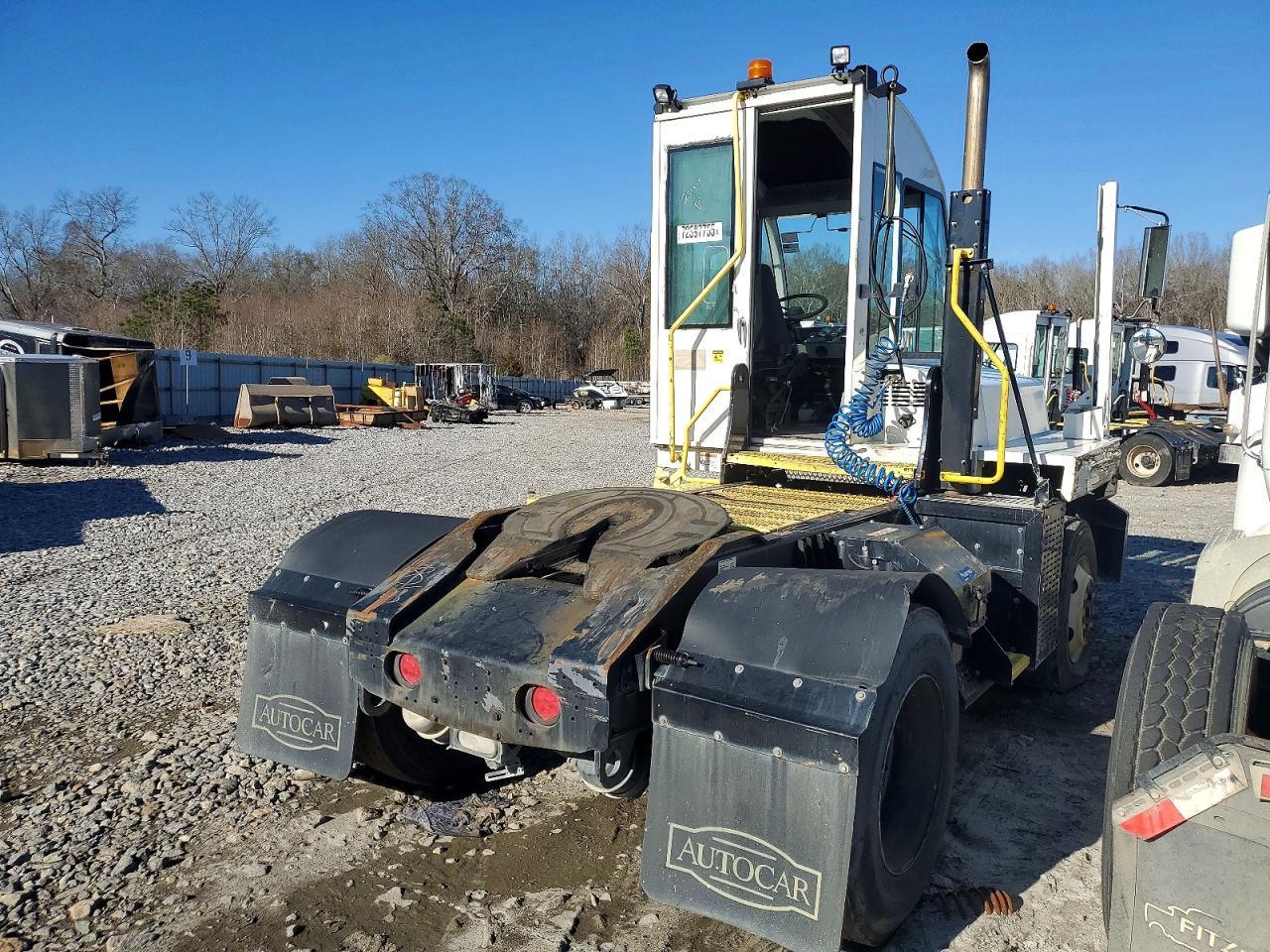 2020 Autocar Llc 2020 Autocar Xspotter OFF-HIGHWAY Yard Truck