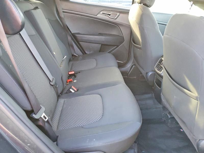 2023 KIA Sportage lx