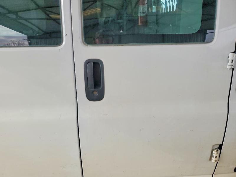 2016 GMC Savana G2500