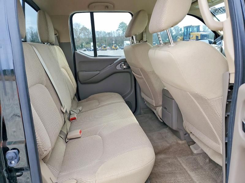 2015 Nissan Frontier s