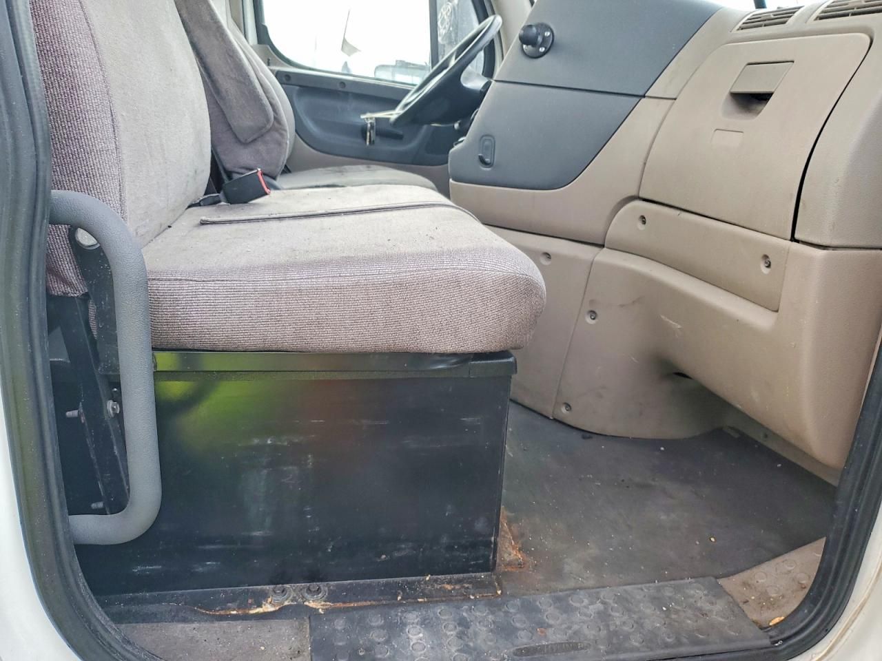 2015 Freightliner Cascadia Semi Truck