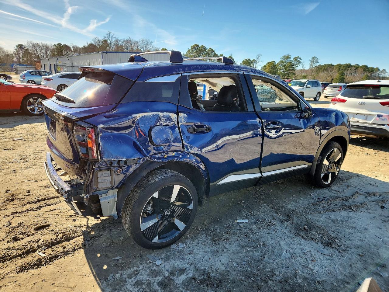 2025 Nissan Kicks sr