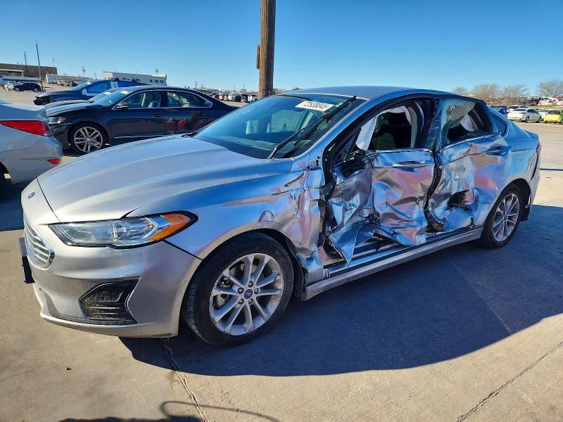 2020 Ford Fusion se