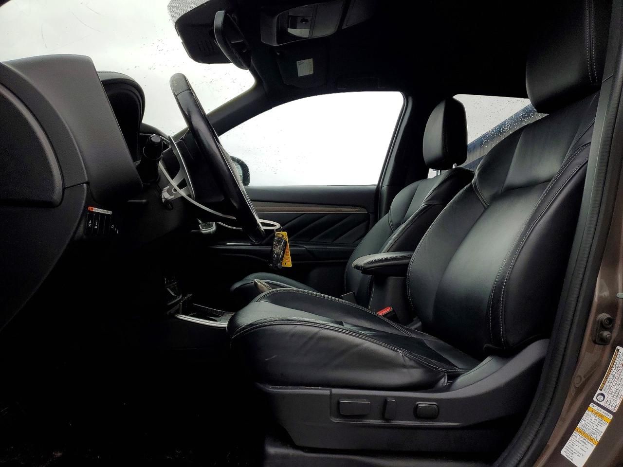 2021 Mitsubishi Outlander fe