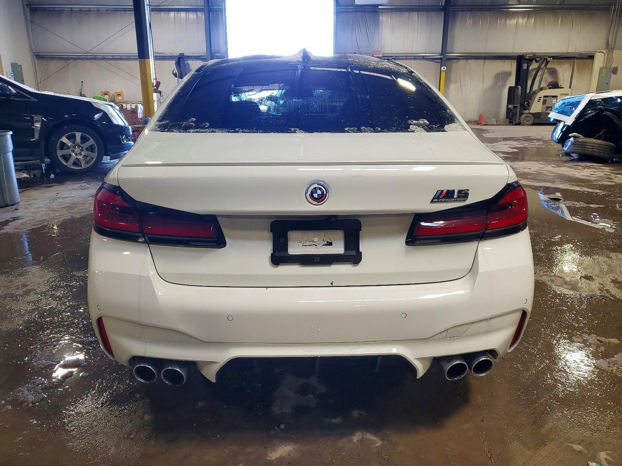 2023 BMW M5