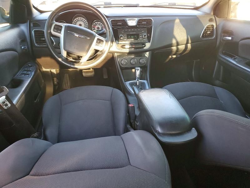 2013 Chrysler 200 Touring