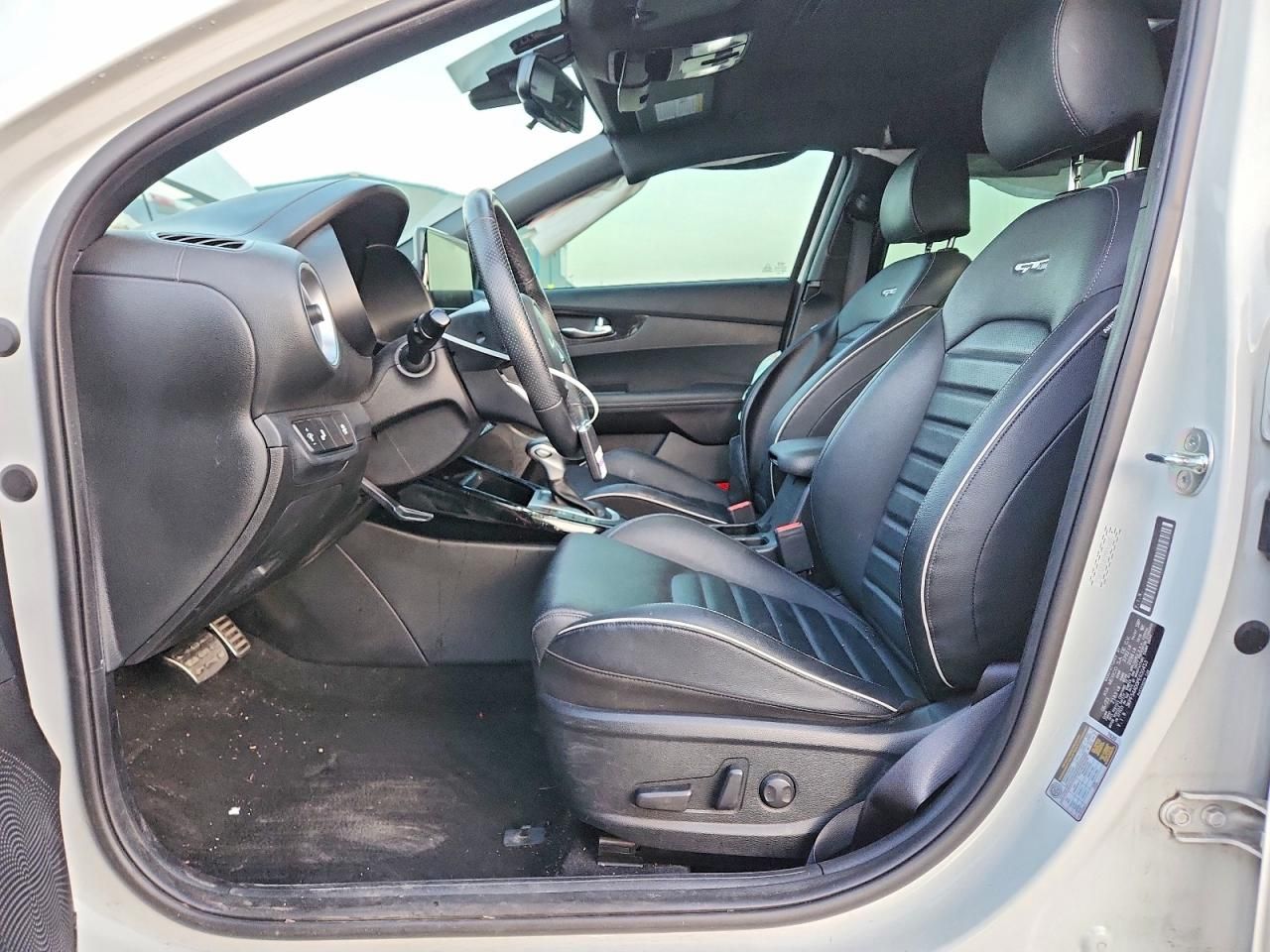 2023 KIA Forte gt Line