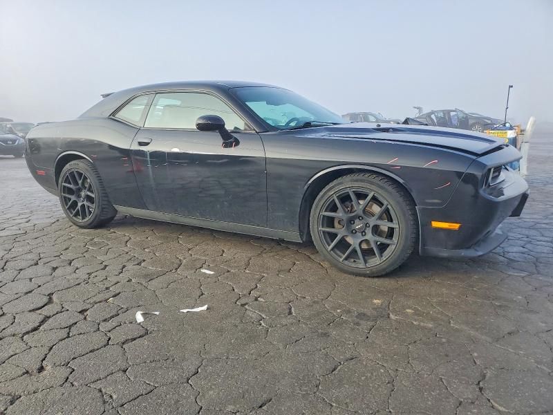 2012 Dodge Challenger sxt