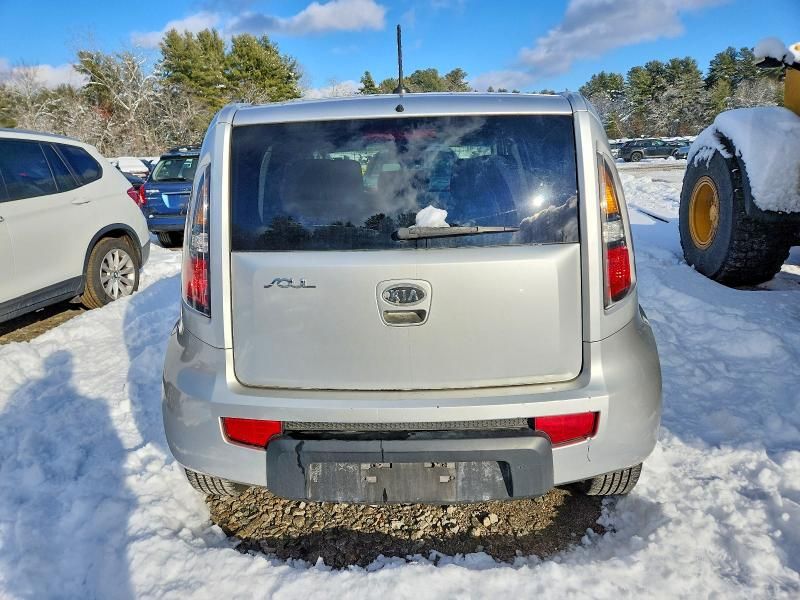 2011 KIA Soul +