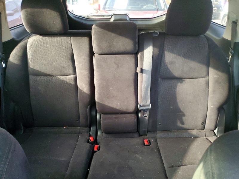 2016 Nissan Pathfinder sv