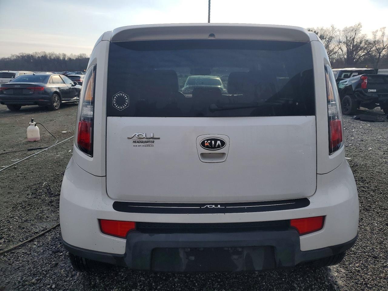 2011 KIA Soul +