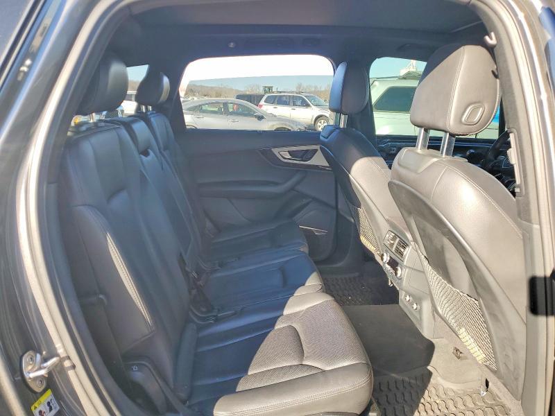 2019 Audi Q7 Premium Plus