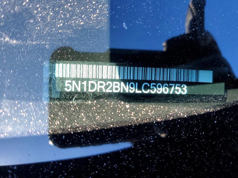 2020 Nissan Pathfinder sv