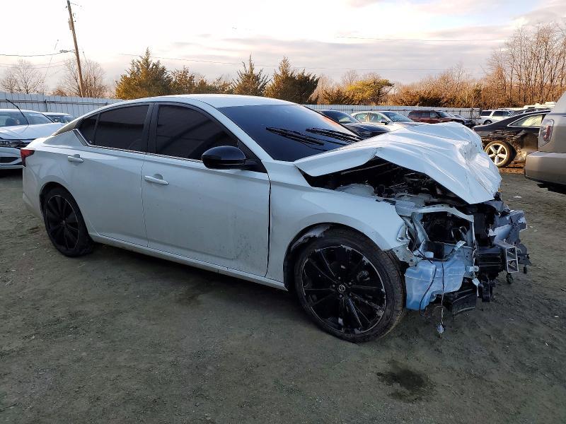 2022 Nissan Altima sr