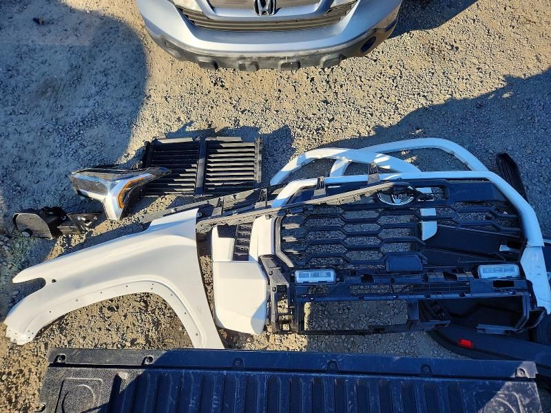 2024 Toyota Tundra Crewmax sr