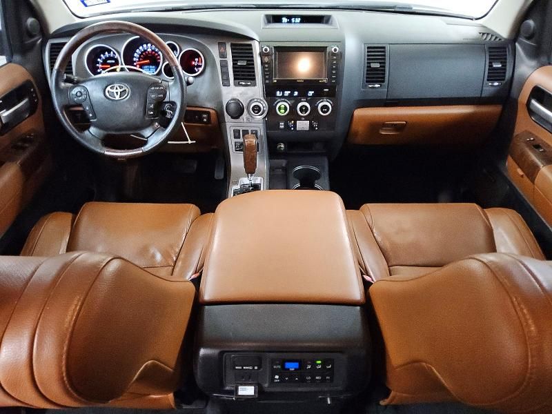 2010 Toyota Sequoia Platinum