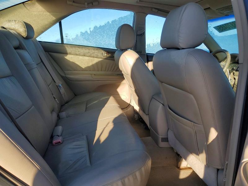2004 Toyota Camry le