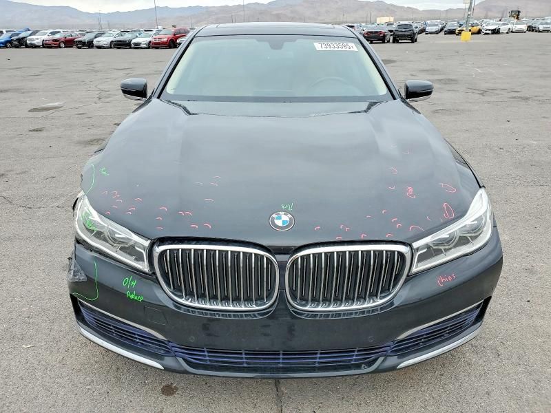 2016 BMW 750 i
