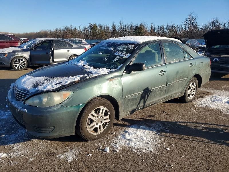 2005 Toyota Camry le