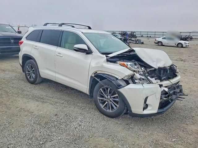2017 Toyota Highlander se